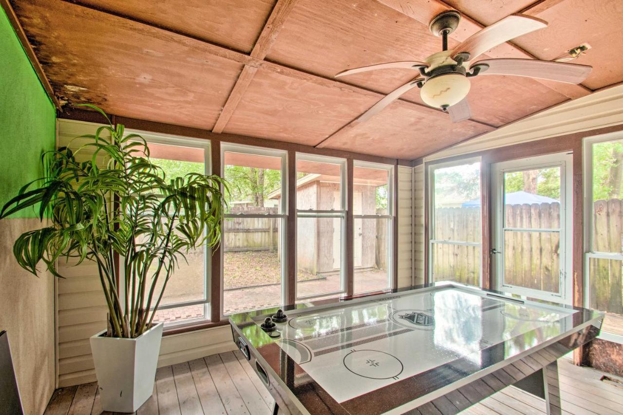 2-Story Pensacola Home With Game Room And Private Yard Esterno foto