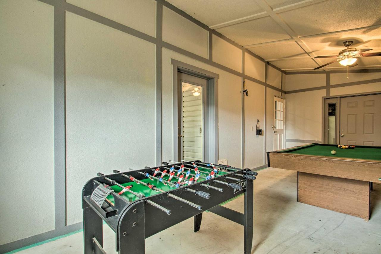 2-Story Pensacola Home With Game Room And Private Yard Esterno foto